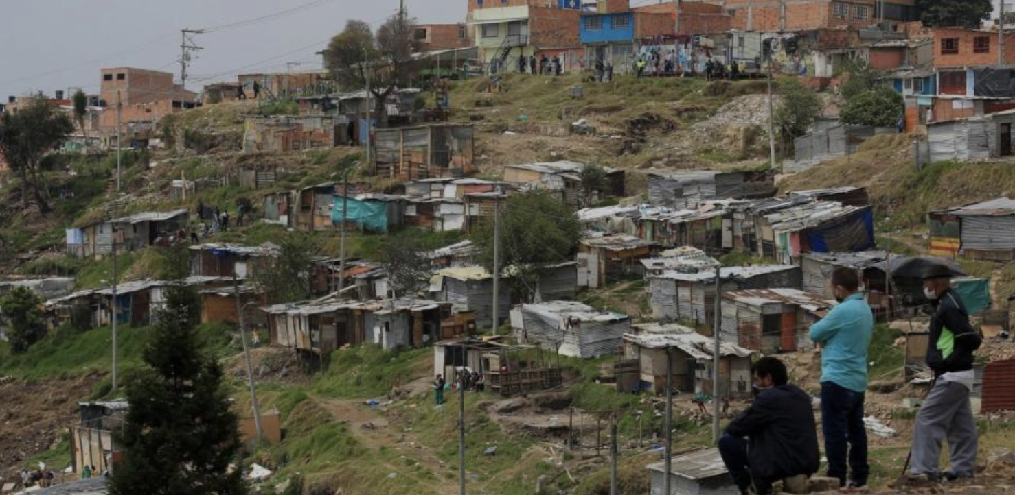 Los dueños del país: cómo los ultrarricos en Colombia pagan menos impuestos que los pobres