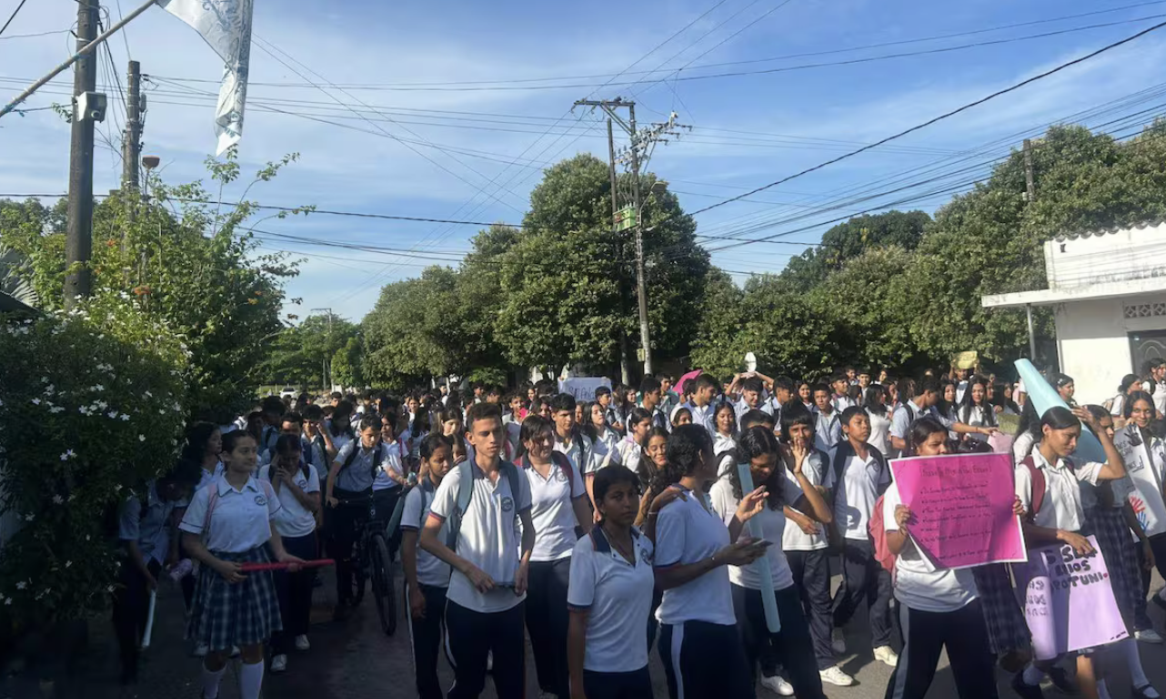 Paro estudiantil indefinido en Sabana de Torres por riesgo estructural en colegio CIME