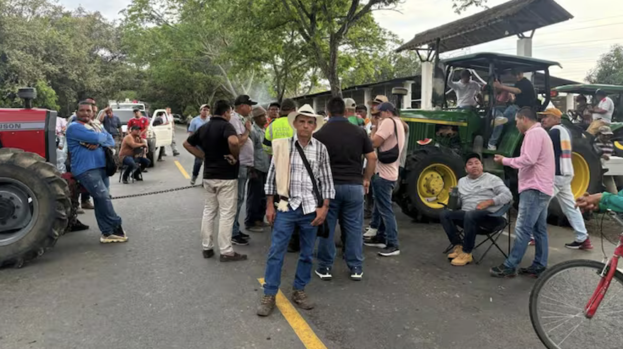 Gobierno y arroceros retoman negociaciones, pero paro sigue sin acuerdo