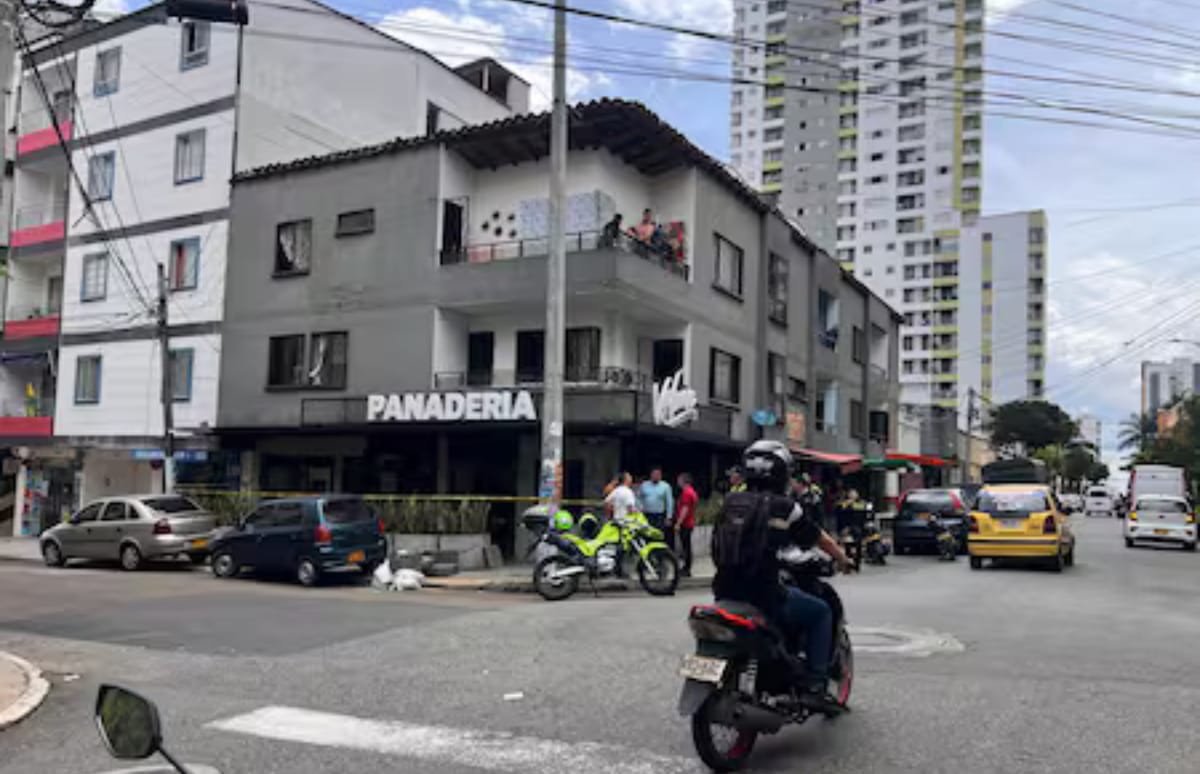 Sicarios atacan panadería en Bucaramanga: comerciante herido y sus clientes en pánico