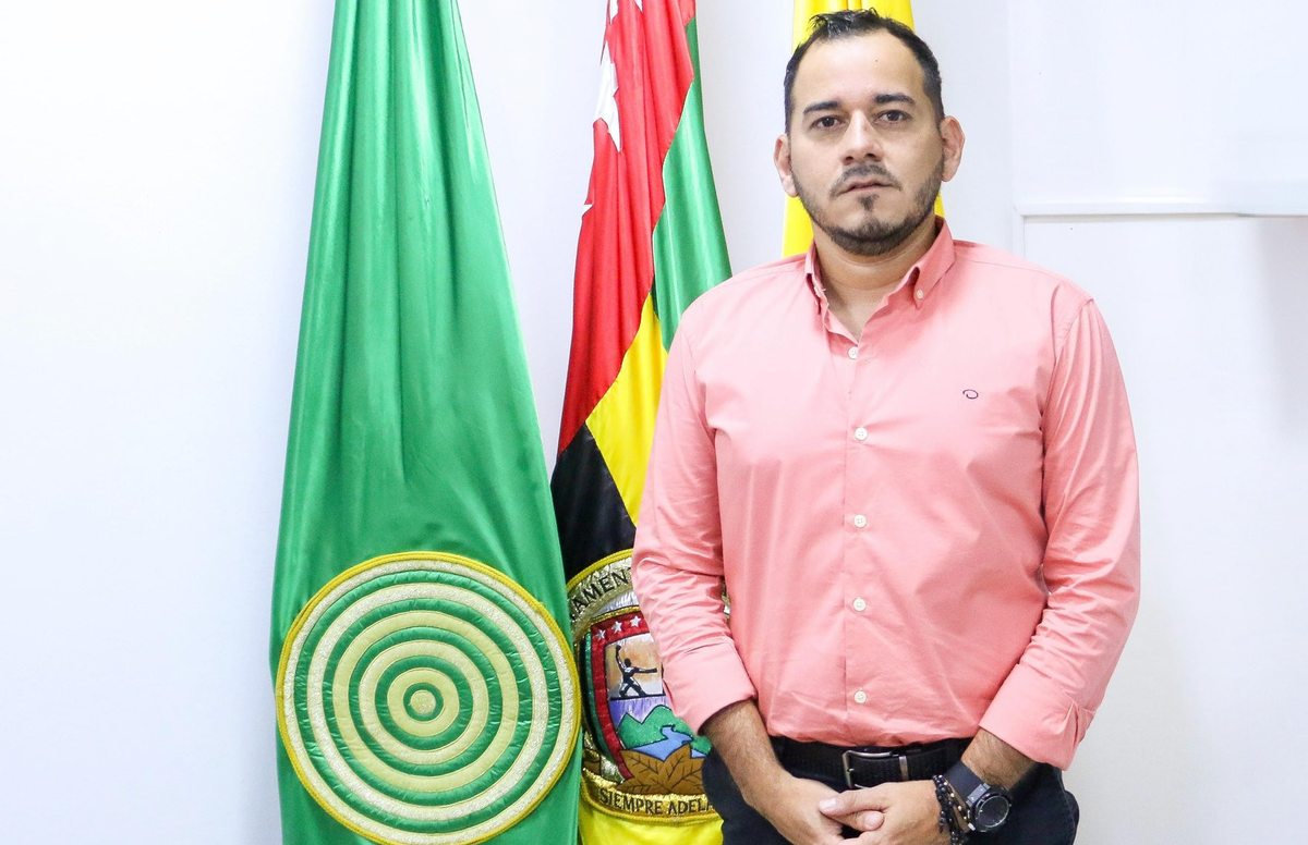 Nuevo director de Tránsito en Floridablanca asume cargo en medio de controversia institucional