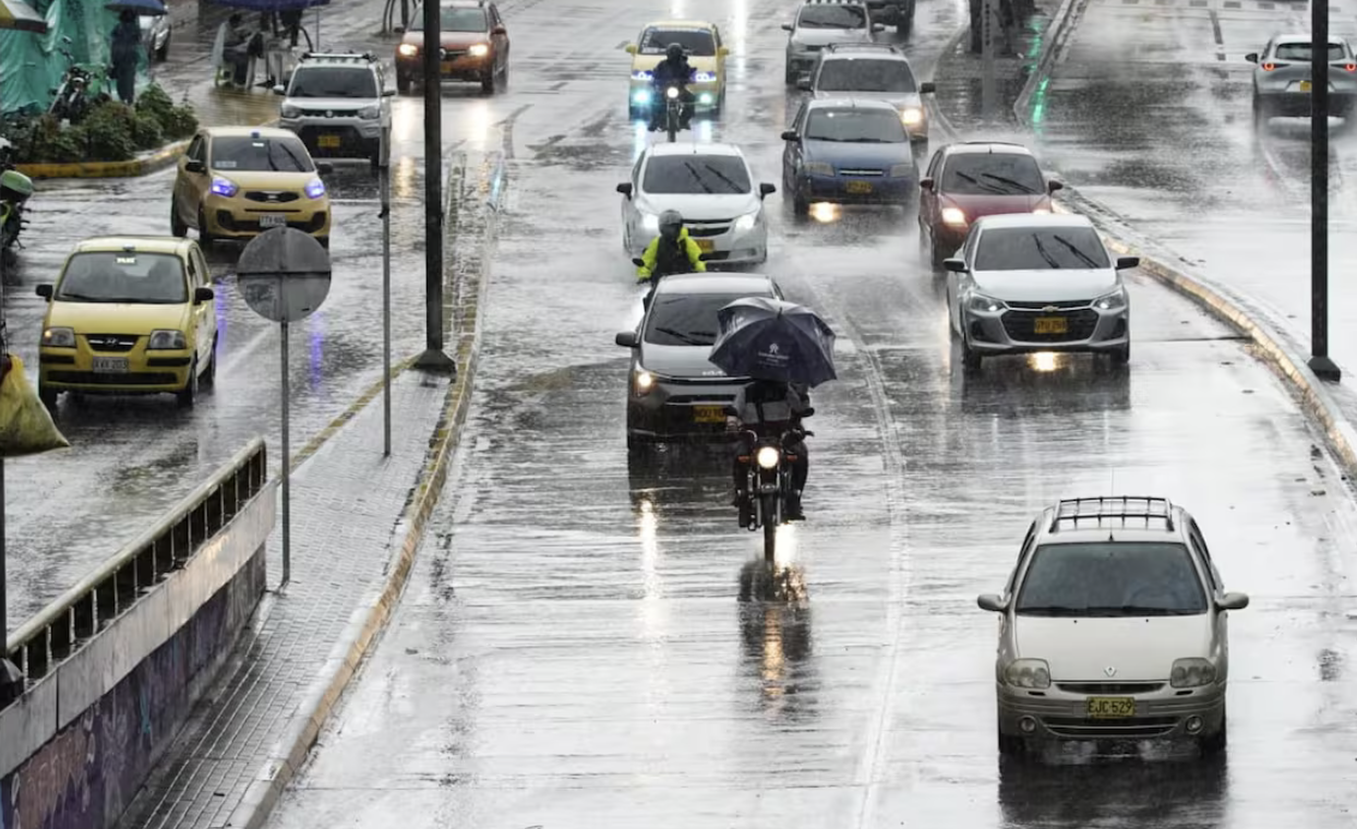 Lluvias colapsan la movilidad en Bucaramanga y su área metropolitana