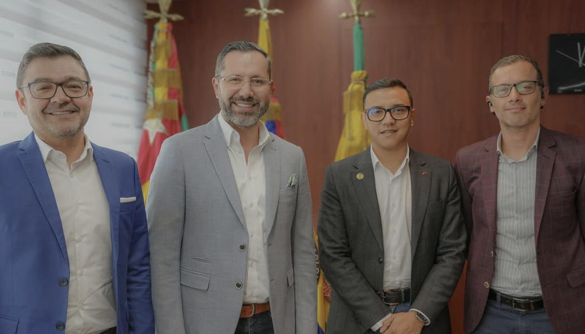 Metrolínea hace el ridículo: se cae negocio con Medellín y Bucaramanga seguirá sin buses