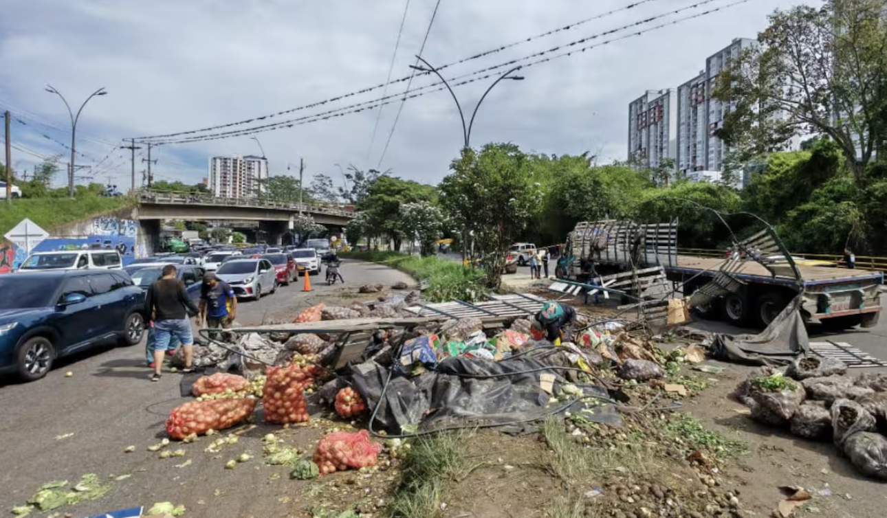 Accidente en Floridablanca mientras los alcaldes siguen pensando qué hacer con el tránsito
