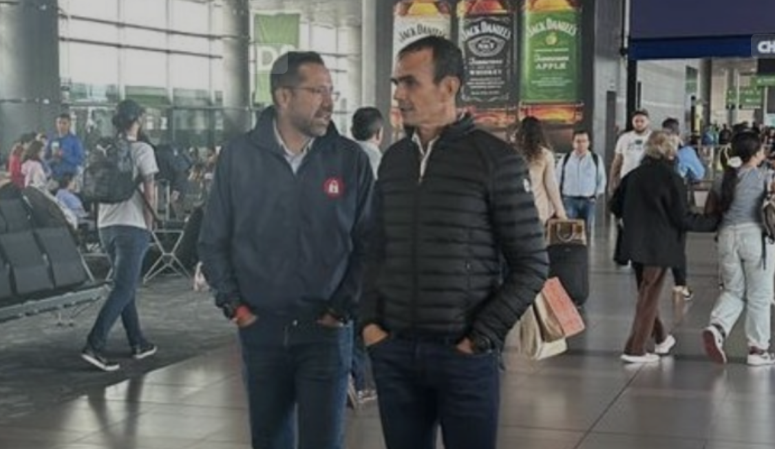 Manuel Parada, el bufón de la Alcaldía: del show de disfraces a mendigar un puesto tras la caída de Beltrán