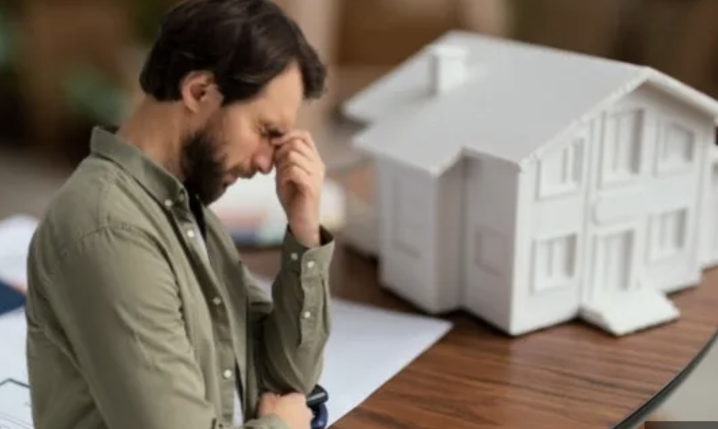 Pa’ fuera, pa’ la calle: nueva ley de arrendamiento pone en cintura a inquilinos morosos