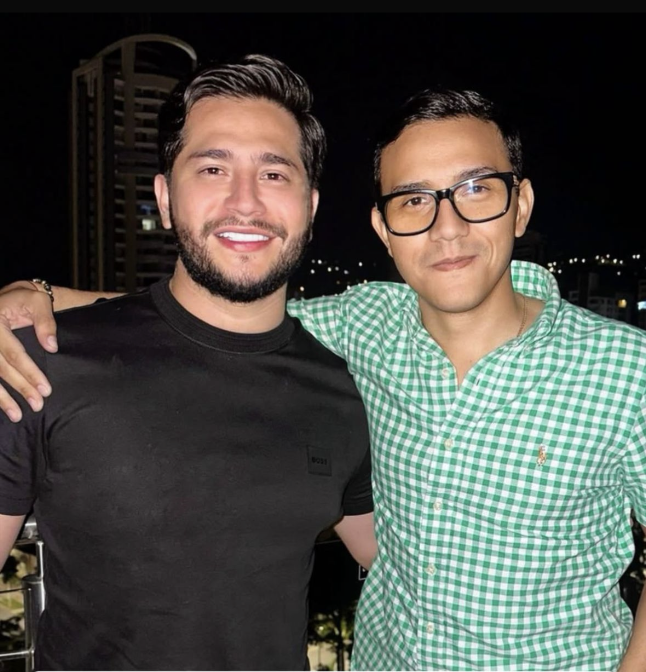 Metrolínea se hunde entre buses nuevos y estaciones en ruinas: el gerente y su “parcero” Pinzón siguen celebrando