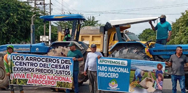 Paro arrocero en Colombia: agricultores mantienen bloqueo nacional y exigen soluciones urgentes