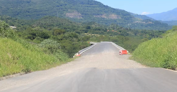 Puente nuevo, viejos errores: advierten fallas estructurales en la Variante de San Gil
