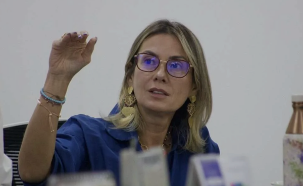 Lina Barrera: silencio cómplice frente al abandono de Santander mientras busca regresar al Congreso