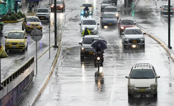 Lluvias colapsan la movilidad en Bucaramanga y su área metropolitana