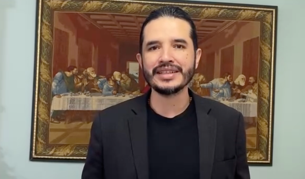 El payaso de LEONARDO SILVA PARADA: no grato en la Mesa de los Santos