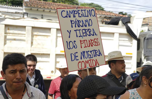 Campesinos de San Andrés y la CAS abren negociación por el páramo de Almorzadero en medio de tensiones por el EOT
