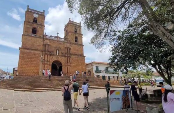 Barichara se planta: el agua primero, el turismo después