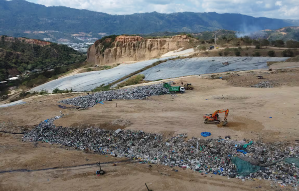 Le siguen mamando gallo a El Carrasco”: obras clave siguen en el limbo y el juez aprieta el reloj