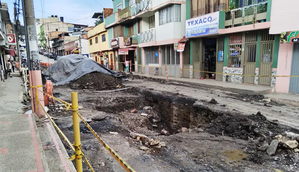 El alcantarillado de Vélez avanza más lento que un burro en subida