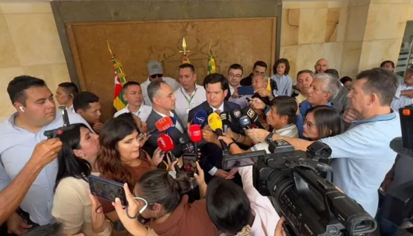 Ya es hora de sacar tanto inservible: el alcalde interino de Bucaramanga promete “revisión de gabinete”, pero los bumangueses no esperan milagros