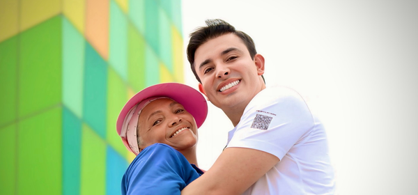 El payaso de la provincia: Juan Manuel Cortés, experto en disfraces y ausente en las tragedias de Santander